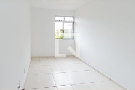 Quarto 2 de apartamento para alugar com 2 quartos, 60m² em João Pinheiro, Belo Horizonte