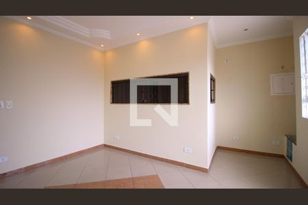 Casa para alugar com 2 quartos, 90m² em Vila Antonieta, São Paulo