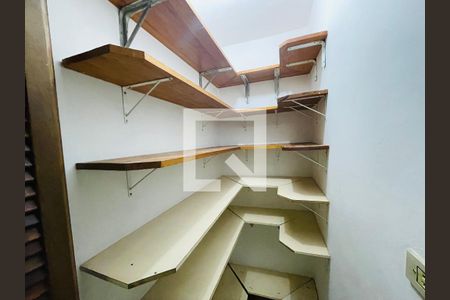 Closet de casa para alugar com 3 quartos, 130m² em Vila Augusta, Guarulhos