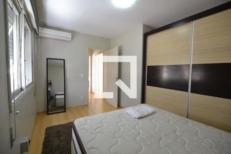 Quarto 1 de apartamento para alugar com 2 quartos, 55m² em Medianeira, Porto Alegre
