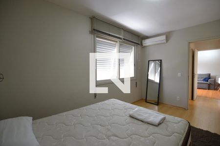 Quarto 1 de apartamento para alugar com 2 quartos, 55m² em Medianeira, Porto Alegre