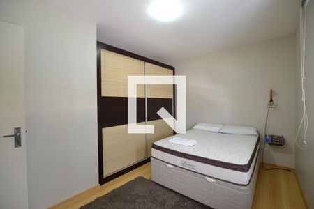 Quarto 1 de apartamento para alugar com 2 quartos, 55m² em Medianeira, Porto Alegre