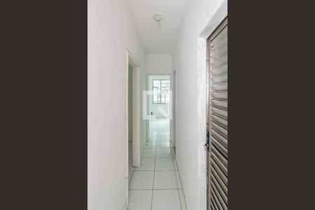 Corredor de apartamento para alugar com 2 quartos, 65m² em Irajá, Rio de Janeiro