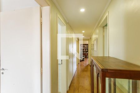 Corredor de apartamento à venda com 4 quartos, 180m² em Moema, São Paulo