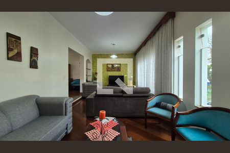 Sala de casa à venda com 4 quartos, 240m² em Vila Humaita, Santo André