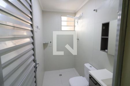 Banheiro da Suíte 1 de casa para alugar com 3 quartos, 170m² em Metalúrgicos, Osasco