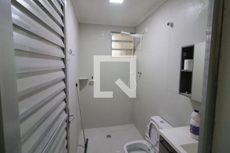 Banheiro da Suíte 1 de casa para alugar com 3 quartos, 170m² em Metalúrgicos, Osasco