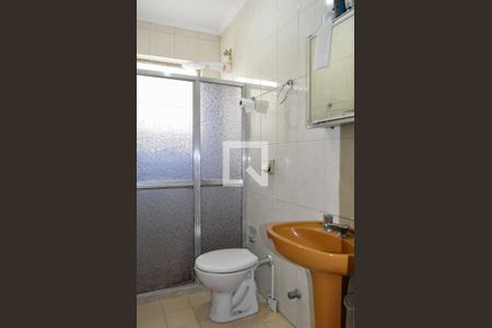 Banheiro Social de apartamento para alugar com 1 quarto, 50m² em Medianeira, Porto Alegre