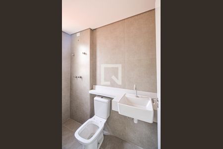 Banheiro Suite 1 de apartamento à venda com 2 quartos, 68m² em Carmo, Belo Horizonte