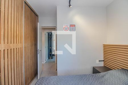 Quarto 1 de apartamento à venda com 2 quartos, 64m² em Jardim Carvalho, Porto Alegre