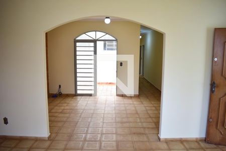 Sala de casa para alugar com 4 quartos, 300m² em Jardim Irajá, Ribeirão Preto