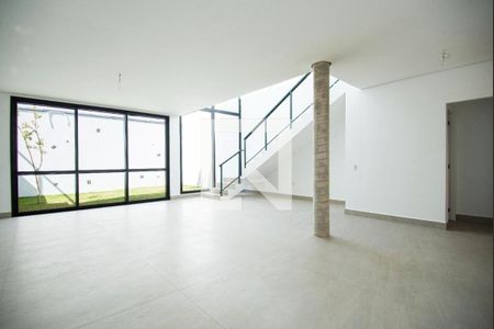 Casa à venda com 2 quartos, 310m² em Jardim Prudência, São Paulo