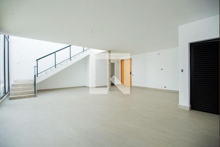 Casa à venda com 2 quartos, 310m² em Jardim Prudência, São Paulo