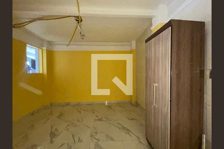 Quarto 1 de casa para alugar com 2 quartos, 70m² em Vila Cavaton, São Paulo