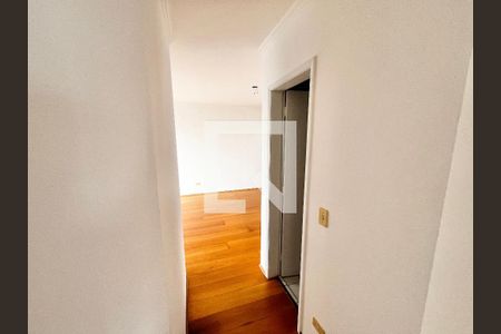 Corredor de apartamento para alugar com 3 quartos, 72m² em Parque Mandaqui, São Paulo