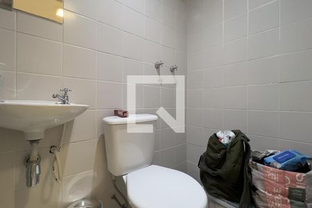 Banheiro de serviço de apartamento à venda com 4 quartos, 194m² em Parque Renato Maia, Guarulhos