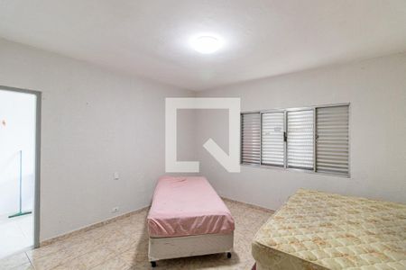 Suíte 1 de casa para alugar com 2 quartos, 100m² em Vila Carmosina, São Paulo
