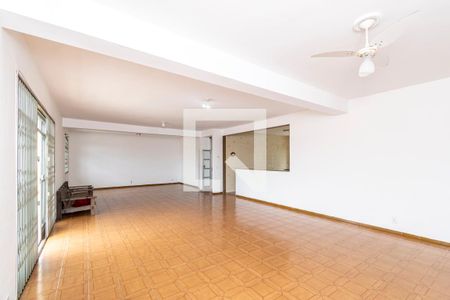 Sala de casa para alugar com 7 quartos, 444m² em Penha Circular, Rio de Janeiro