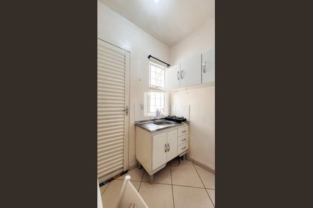 Cozinha de kitnet/studio para alugar com 1 quarto, 25m² em Cidade Universitária, Campinas