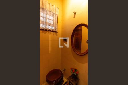 Lavabo de casa para alugar com 4 quartos, 70m² em Santa Rosa, Niterói