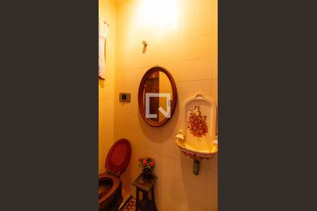 Lavabo de casa para alugar com 4 quartos, 70m² em Santa Rosa, Niterói