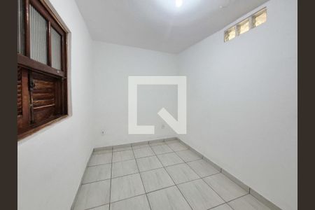 Quarto 1 de casa para alugar com 2 quartos, 120m² em Vila Carmosina, São Paulo