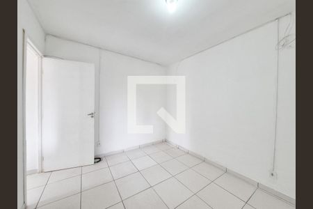 Quarto de casa para alugar com 1 quarto, 50m² em Vila Carmosina, São Paulo