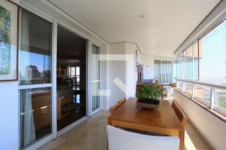 Apartamento à venda com 4 quartos, 350m² em Jardim Fonte do Morumbi, São Paulo