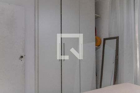 Quarto 1 de apartamento para alugar com 2 quartos, 54m² em Carlos Prates, Belo Horizonte