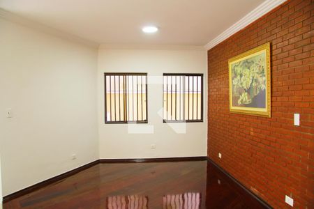 Sala de casa para alugar com 3 quartos, 300m² em Parque Renato Maia, Guarulhos