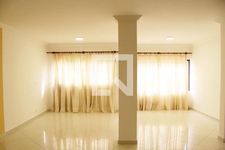 Sala de casa para alugar com 3 quartos, 300m² em Parque Renato Maia, Guarulhos