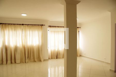 Sala de casa para alugar com 3 quartos, 300m² em Parque Renato Maia, Guarulhos