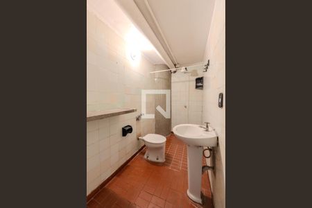 Banheiro Social de apartamento para alugar com 1 quarto, 25m² em Bela Vista, São Paulo