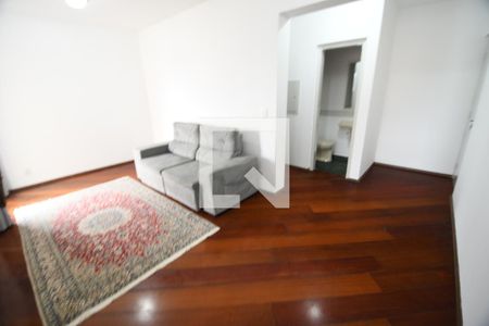 Sala de apartamento para alugar com 1 quarto, 55m² em Cambuí, Campinas