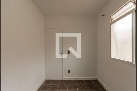 Quarto 2 de apartamento para alugar com 2 quartos, 40m² em Planalto, Belo Horizonte