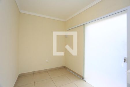 Quarto 2 de casa para alugar com 3 quartos, 80m² em Vila Morse, São Paulo
