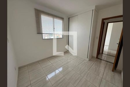 Quarto de apartamento para alugar com 2 quartos, 53m² em Castelo, Belo Horizonte