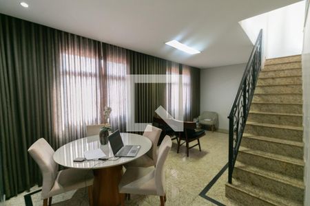 Apartamento à venda com 3 quartos, 170m² em Itapoã, Belo Horizonte