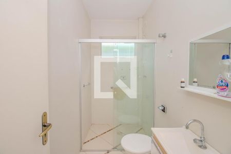 Banheiro de apartamento para alugar com 1 quarto, 45m² em Independência, Porto Alegre