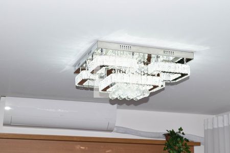 Sala de casa à venda com 3 quartos, 185m² em Cidade Mãe do Céu, São Paulo