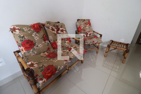 Sala de apartamento para alugar com 2 quartos, 99m² em Santa Mônica, Uberlândia