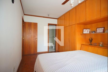 Suíte de apartamento à venda com 3 quartos, 95m² em São João, Porto Alegre