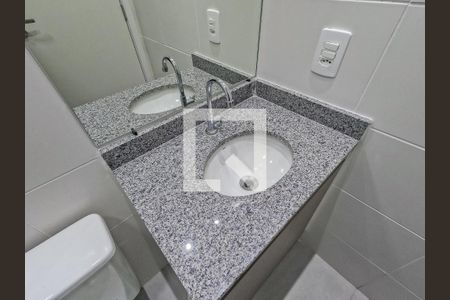 Banheiro Social de apartamento para alugar com 1 quarto, 40m² em Vila Albertina, São Paulo