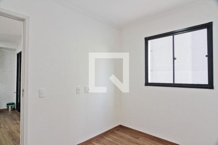 Quarto 2 de apartamento para alugar com 2 quartos, 42m² em Vila Albertina, São Paulo