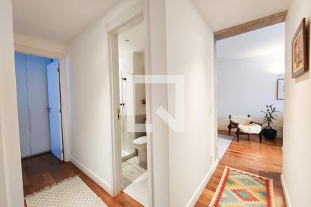 Corredor  de apartamento para alugar com 3 quartos, 126m² em Botafogo, Rio de Janeiro