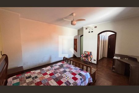 Suite de casa para alugar com 4 quartos, 249m² em Jardim Monte Libano, Santo André