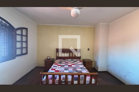 Suite de casa para alugar com 4 quartos, 249m² em Jardim Monte Libano, Santo André