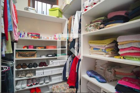 Closet de casa à venda com 4 quartos, 251m² em Morro do Espelho, São Leopoldo