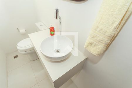 Lavabo de casa à venda com 4 quartos, 165m² em Vila Anhanguera, São Paulo