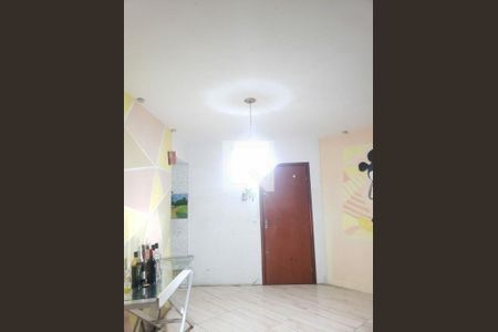 Apartamento à venda com 2 quartos, 74m² em Jardim Maria Rosa, Taboão da Serra